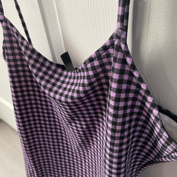 large purple and black plaid bodycom dress - Picture 3 of 3